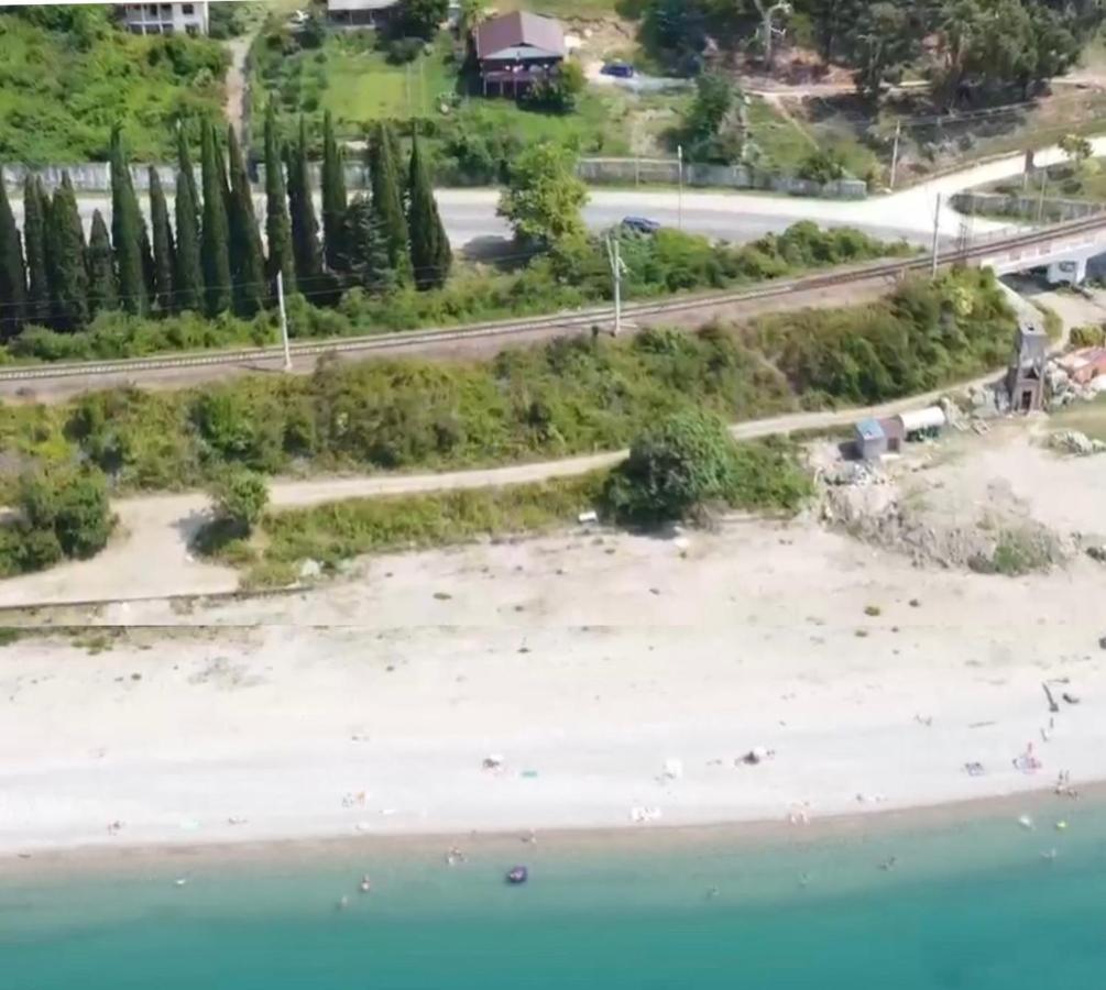 Гостевой Дом Виктория New Athos Buitenkant foto